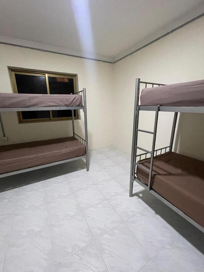 Ommi Hostel San Ġiljan Buitenkant foto