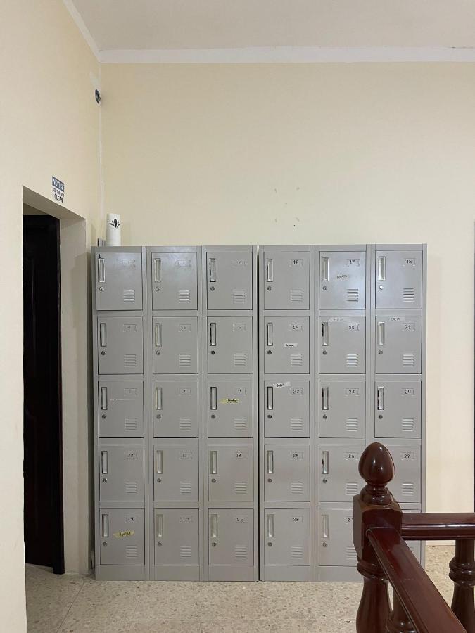 Ommi Hostel San Ġiljan Buitenkant foto