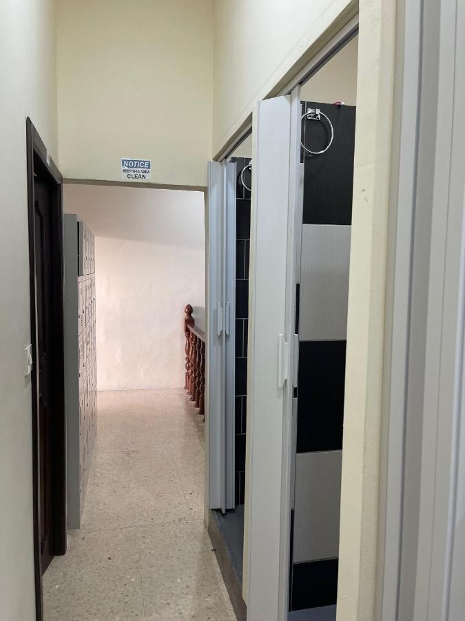 Ommi Hostel San Ġiljan Buitenkant foto