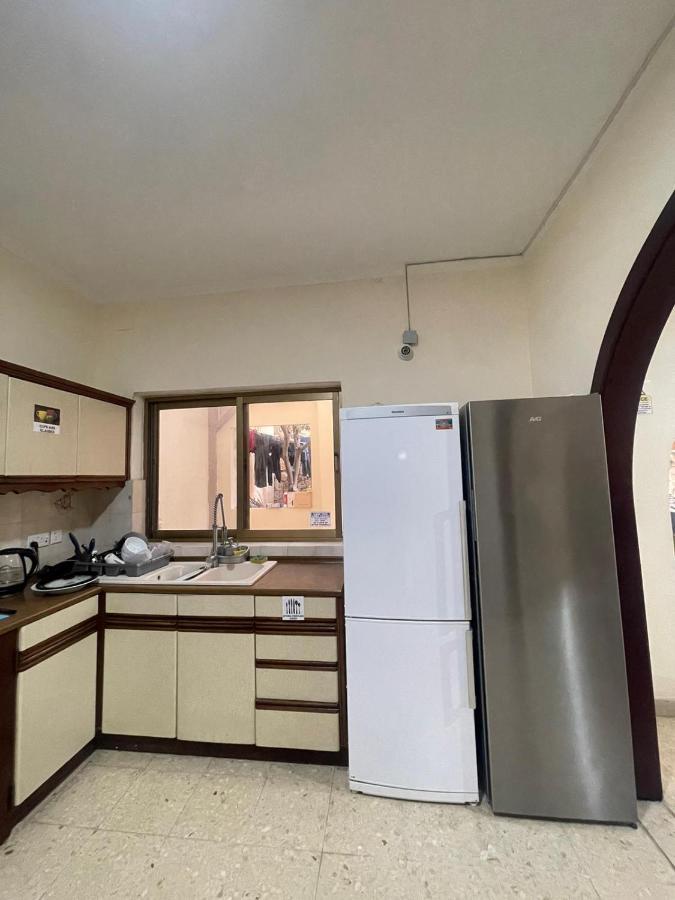 Ommi Hostel San Ġiljan Buitenkant foto