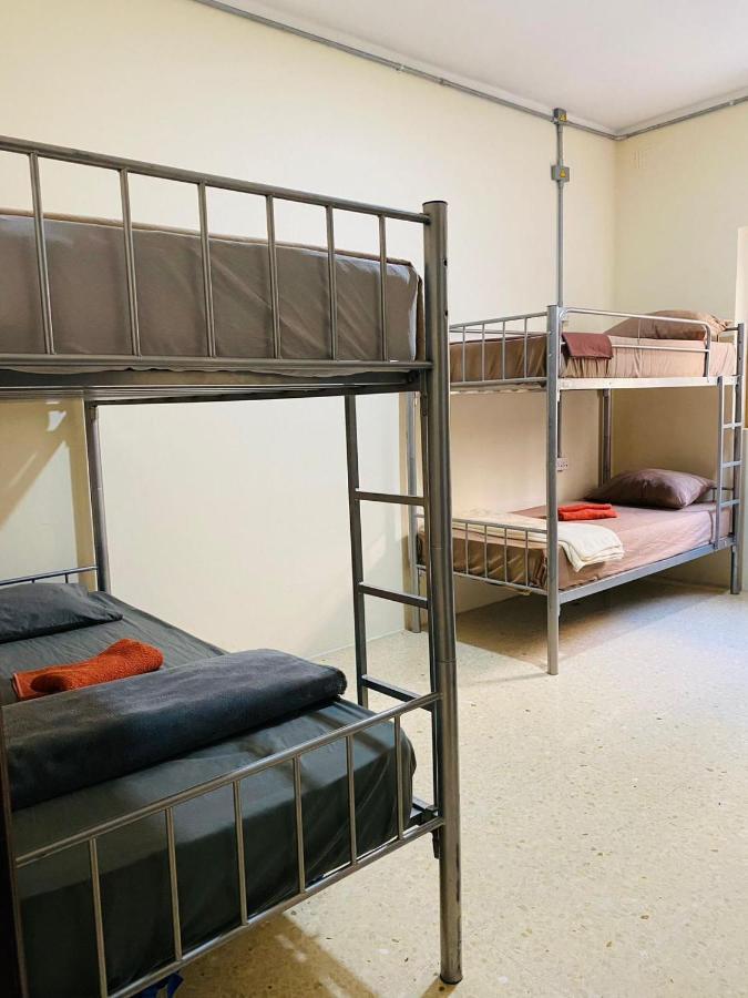 Ommi Hostel San Ġiljan Buitenkant foto